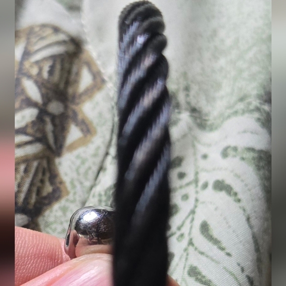 Black and Silver Skull Bracelet - Picture 6 of 6